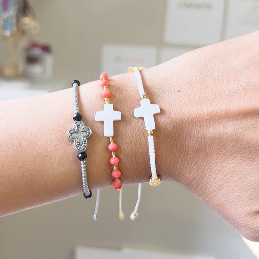 Single Cross Bracelet